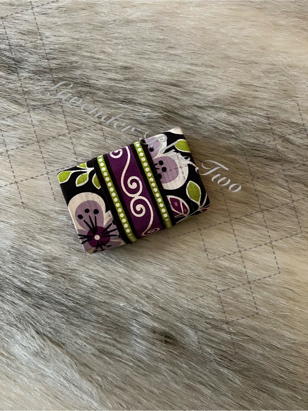 VERA BRADLEY Plum Petals 2011 Kiss Me Twice Lippie Hard Case Purple Brown Floral